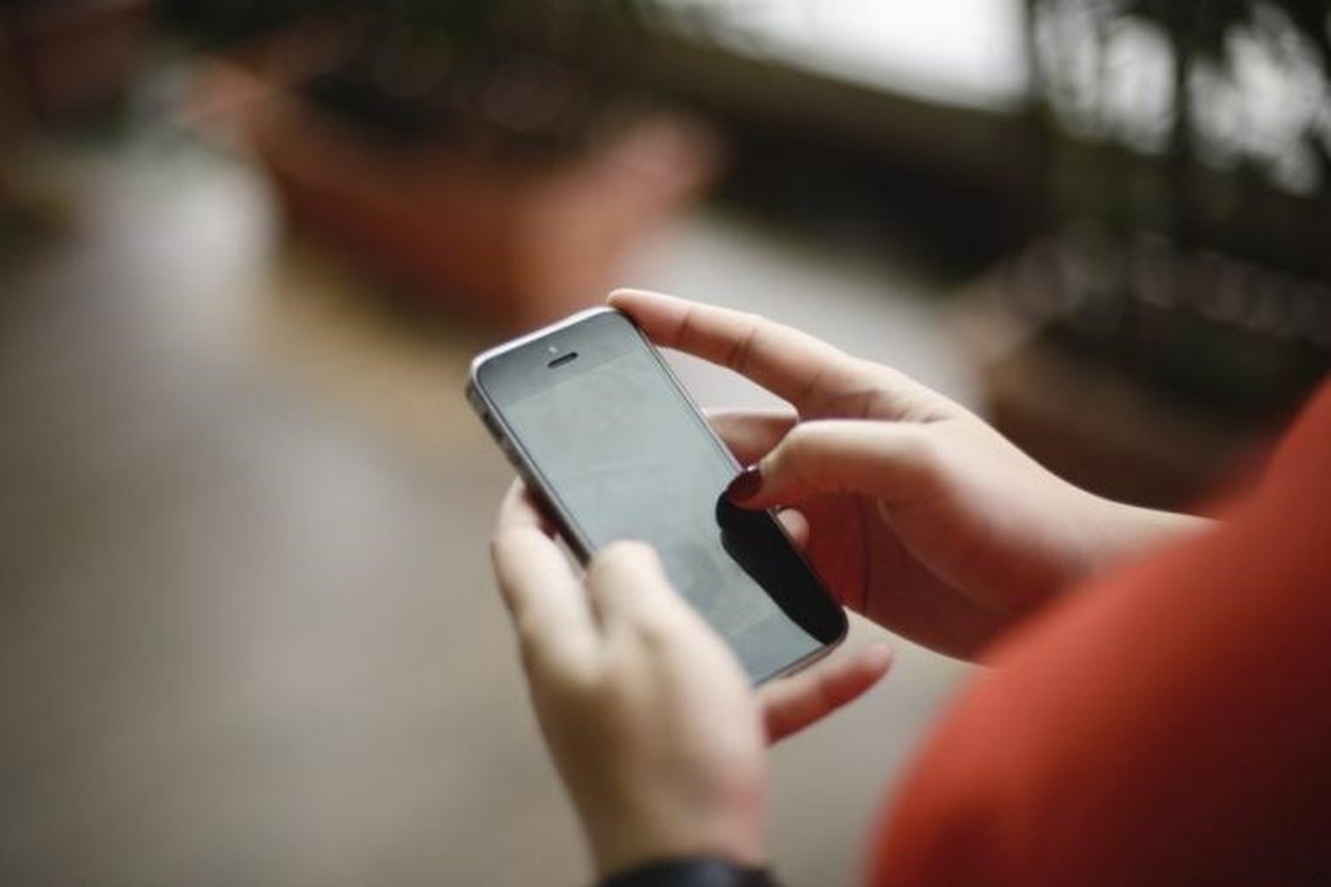 Bạn có thể dễ dàng chặn tin nhắn trên iPhone bằng cách này